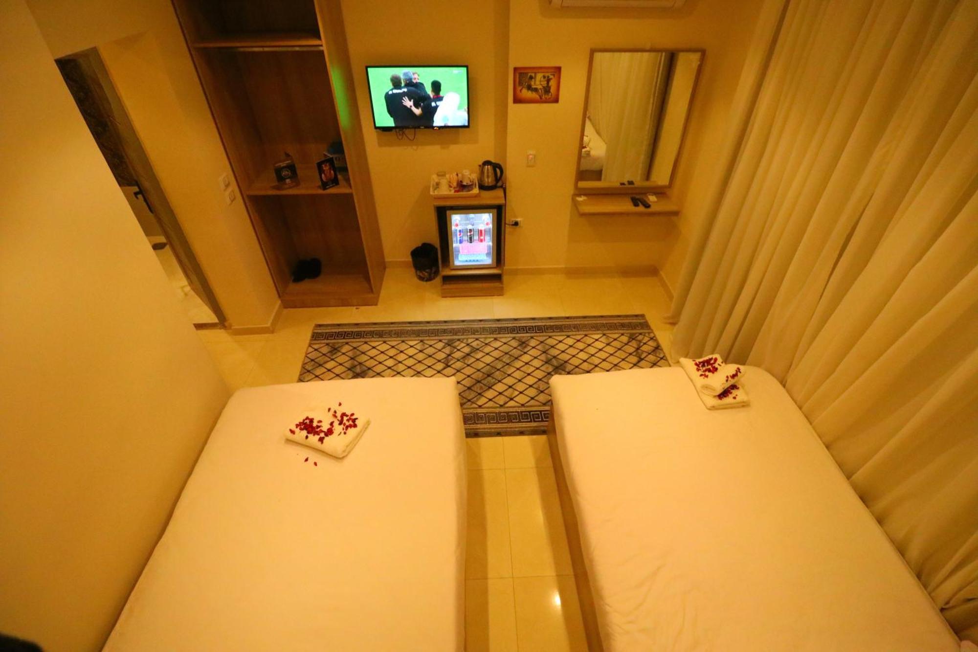 Locanda Pyramids Hotel Kafret el-Gabal Zewnętrze zdjęcie