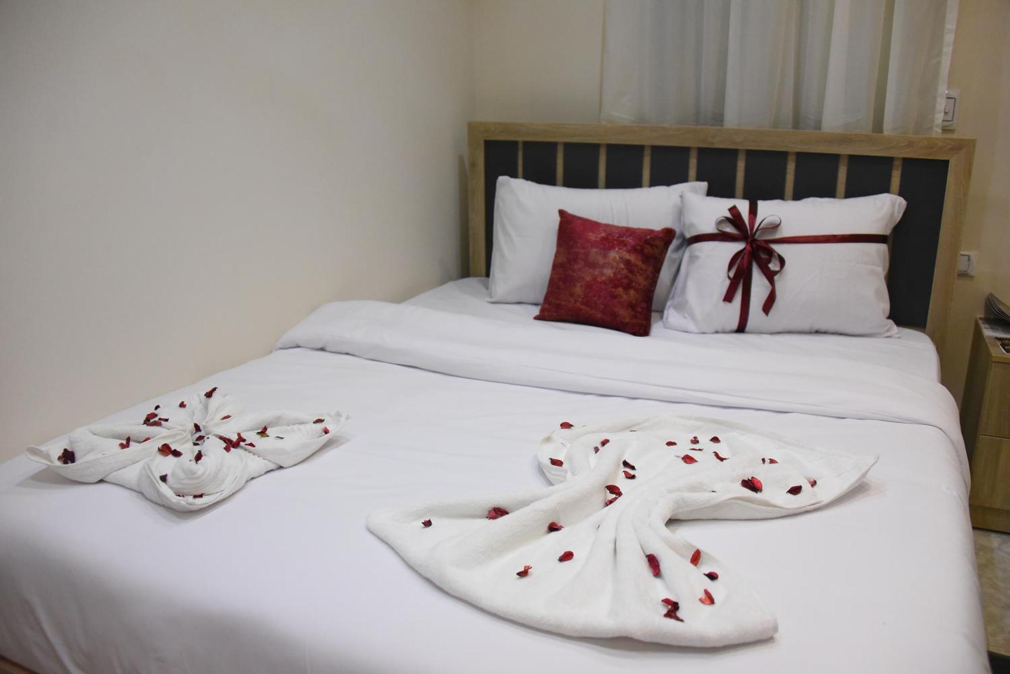 Locanda Pyramids Hotel Kafret el-Gabal Zewnętrze zdjęcie